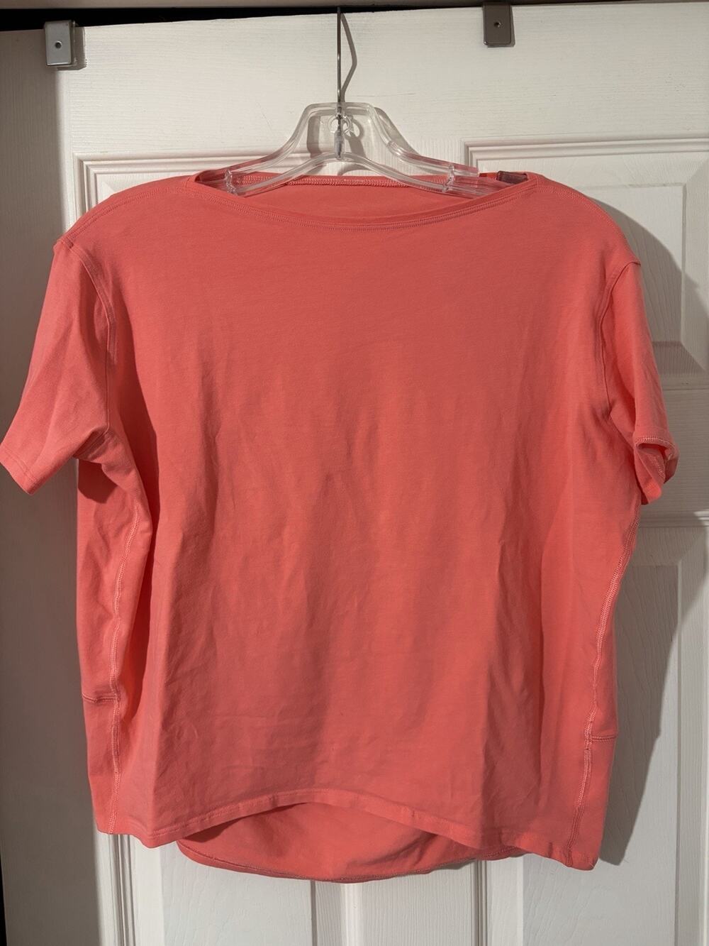 Lululemon Back In Action Short Sleeve Shirt Sz XL Pink Coral